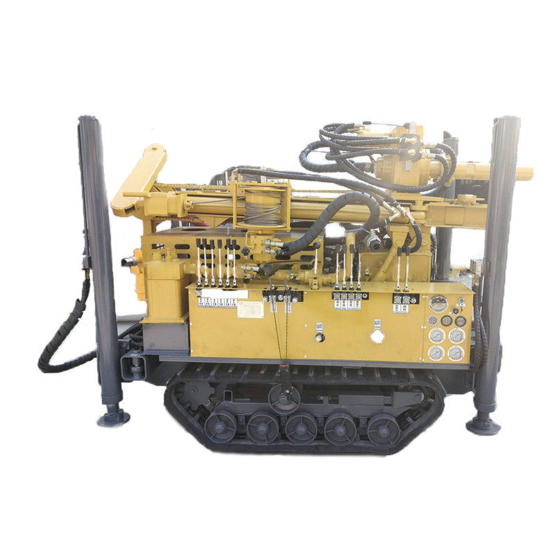 180 metre derinlikte su kuyusu sondaj makinesi 77.3KW Motor Crawler Su kuyusu sondaj aracı