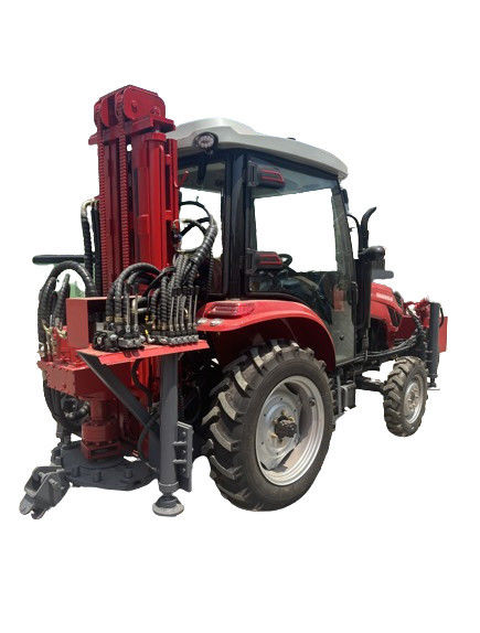 2000 mm besleme darbe boru deliği delme makinesi 260m derinliğe sahip hidrolik römork monte edilmiş su kuyusu delme tezgâhı