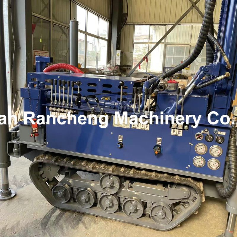 Derinliği 180m Mini Crawler Boruçuluk Kuyruklama Makinesi 77.3KW dizel motoru ile