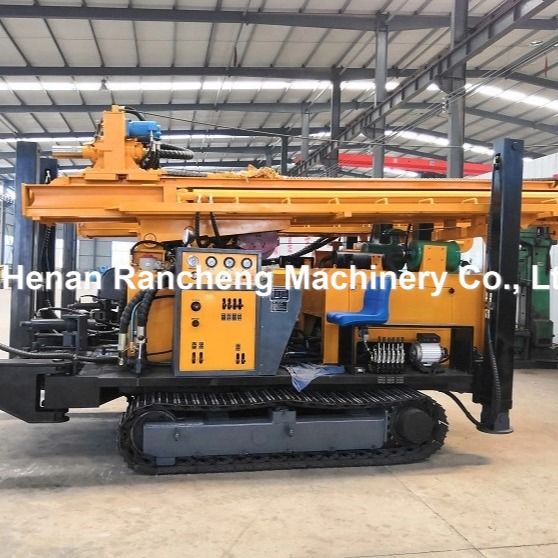 Hidrolik delik su kuyusu delme teçhizatı 680m 154KW Cummins motoru ile sürünen montajlı makine