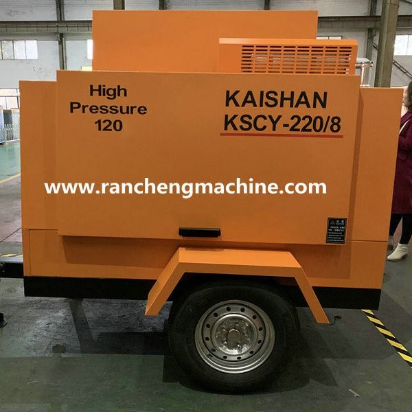 1400kg taşınabilir dizel vida hava kompresörü 55KW 8Bar çalışma basıncı için
