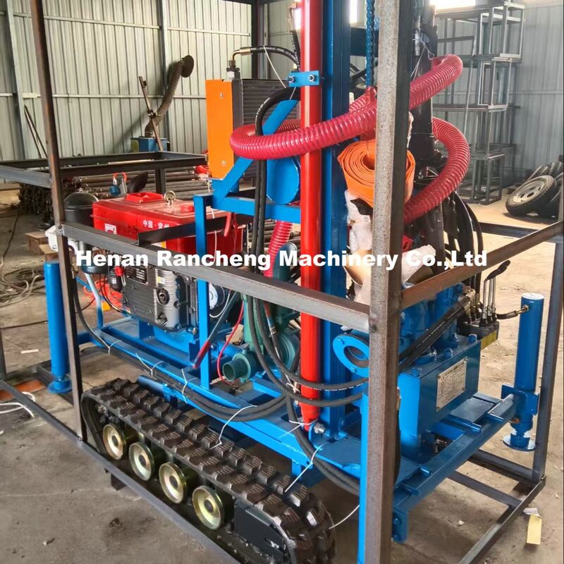 A 160-Meter Deep Small Tracked Portable Water Well Drilling Rig Is Used For Drilling Operations