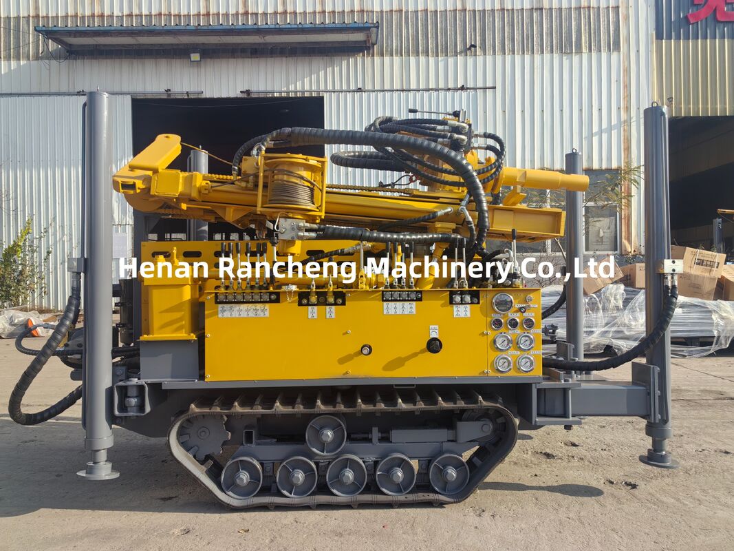 180 metre derinlikte su kuyusu sondaj makinesi 77.3KW Motor Crawler Su kuyusu sondaj aracı