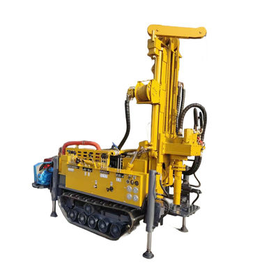 Küçük Crawler Su kuyusu delme makinesi 42KW Motor 150m delme derinliği