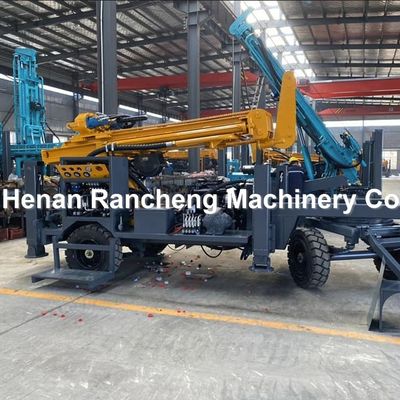 Tekerlek Tipi Rakip DTH Su Kuyu Kuyu Kuyruklama Rig 13T kaldırma kuvveti ile çalıştırılır